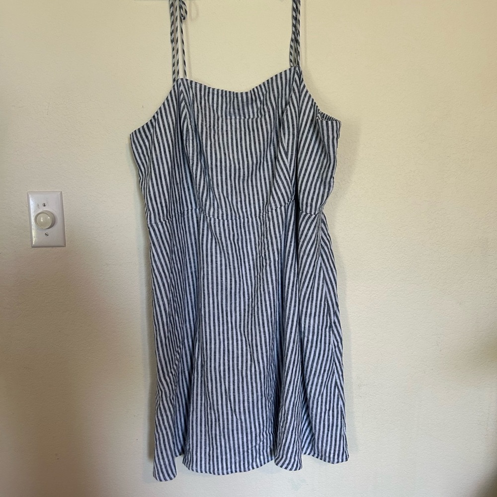 NWOT  Old Navy Womens Plus 2X Striped Linen Blend Dress With Tie Straps